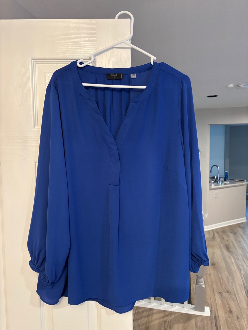 Vince Camuto Cobalt Blue V-Neck Long Sleeve Blouse
